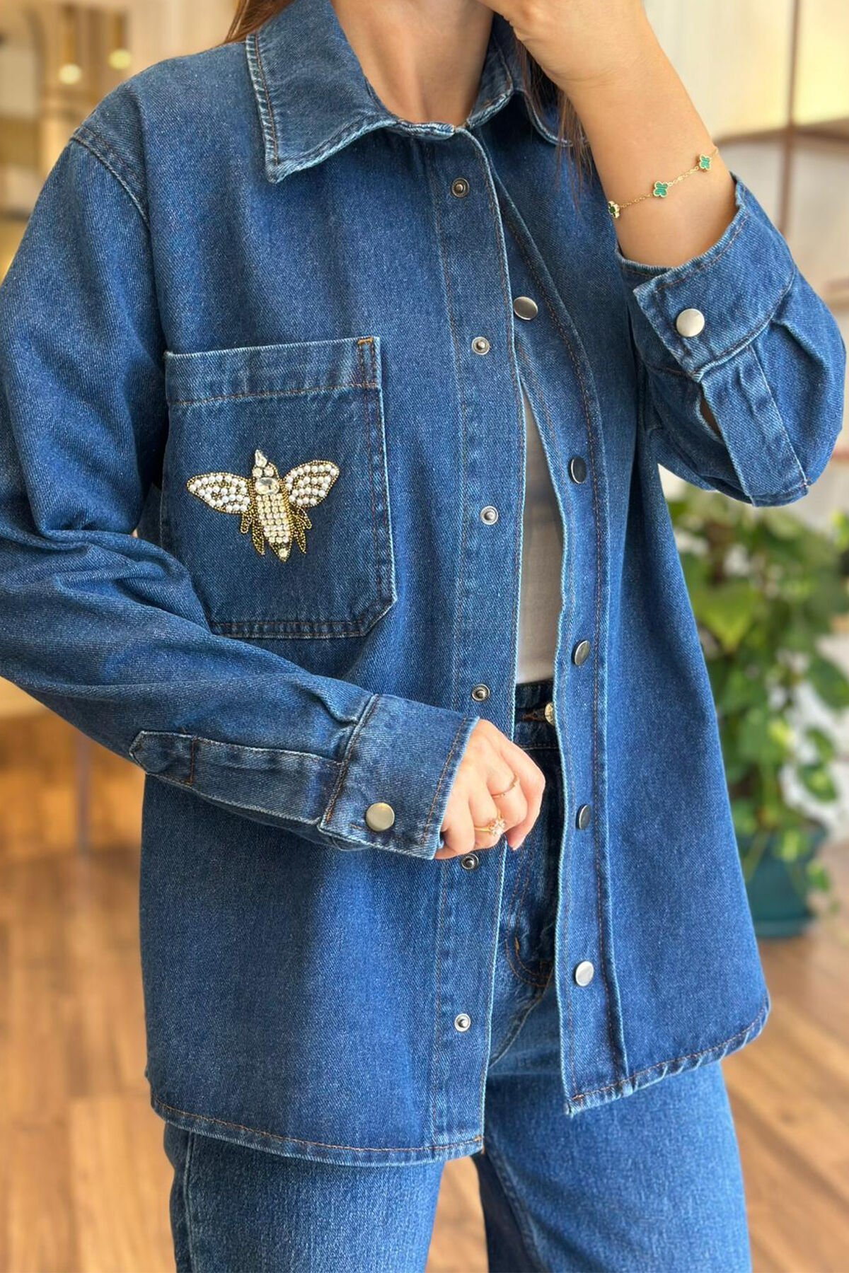 Bclub Taş ve Boncuk İşlemeli Kot Ceket/Gömlek (DEĞİŞİM VE İADE YOKTUR)