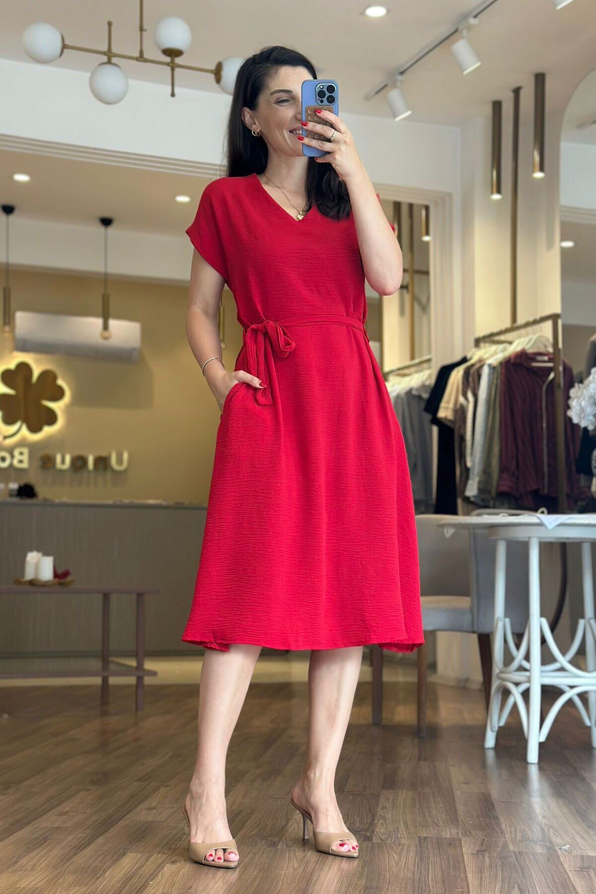 Kırmızı Aerobin Kumaş Midi Boy Kuşaklı Elbise