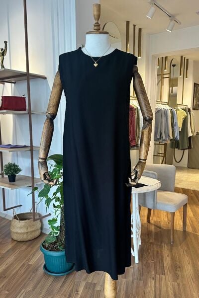 Siyah Sıfır Kol Pamuklu Viskon Kumaş Büyük Beden Elbise