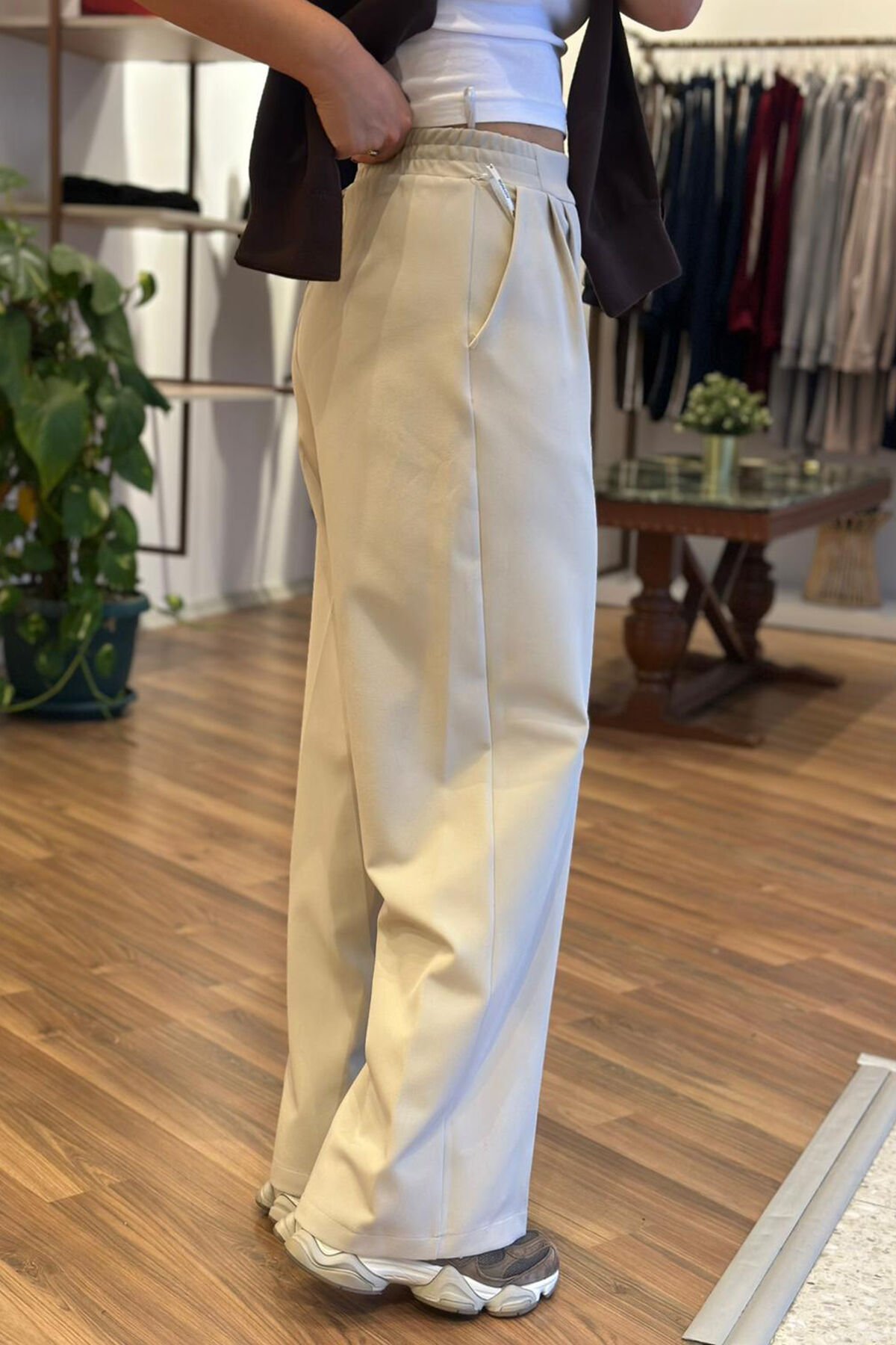 Taş Rengi Beli Lastikli Kırışmayan Kumaş Palazzo Pantolon