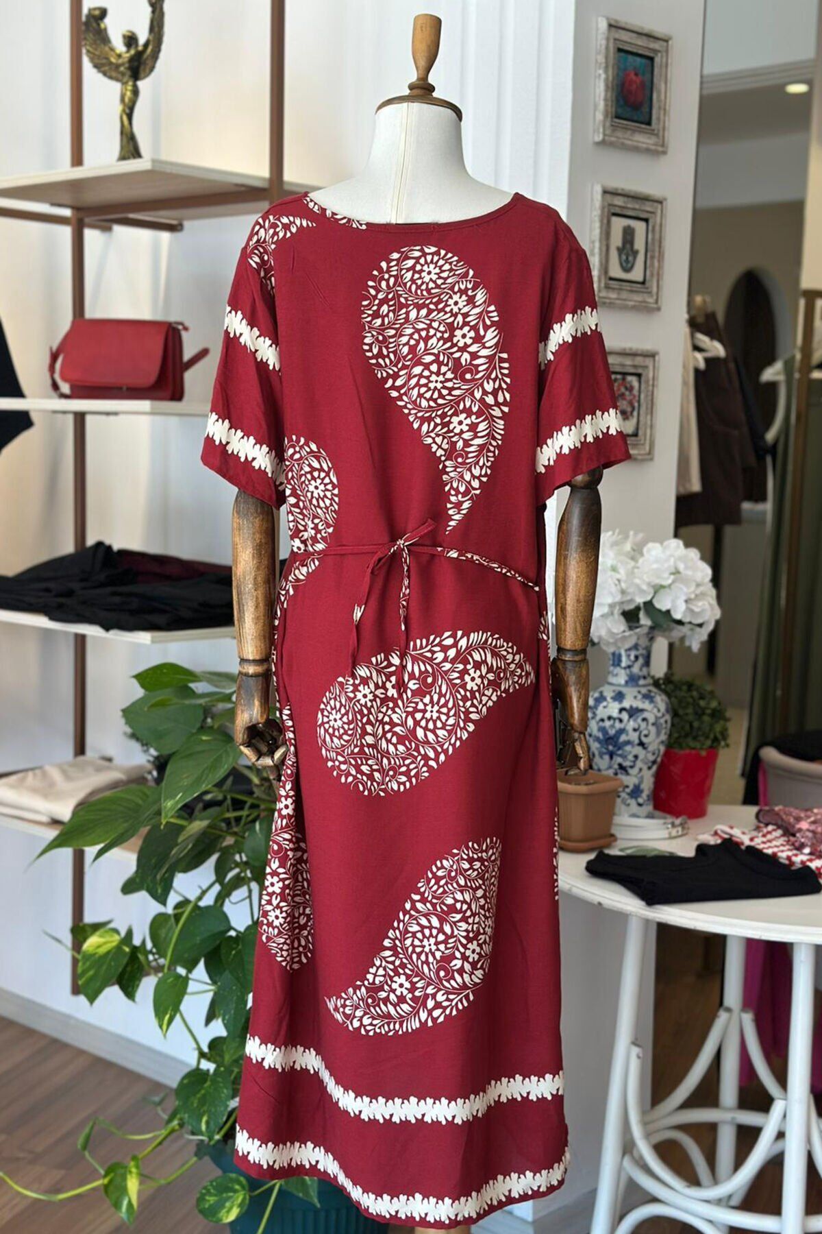 Bordo Desenli Kısa Kol Pamuklu Viskon Kumaş Büyük Beden Elbise