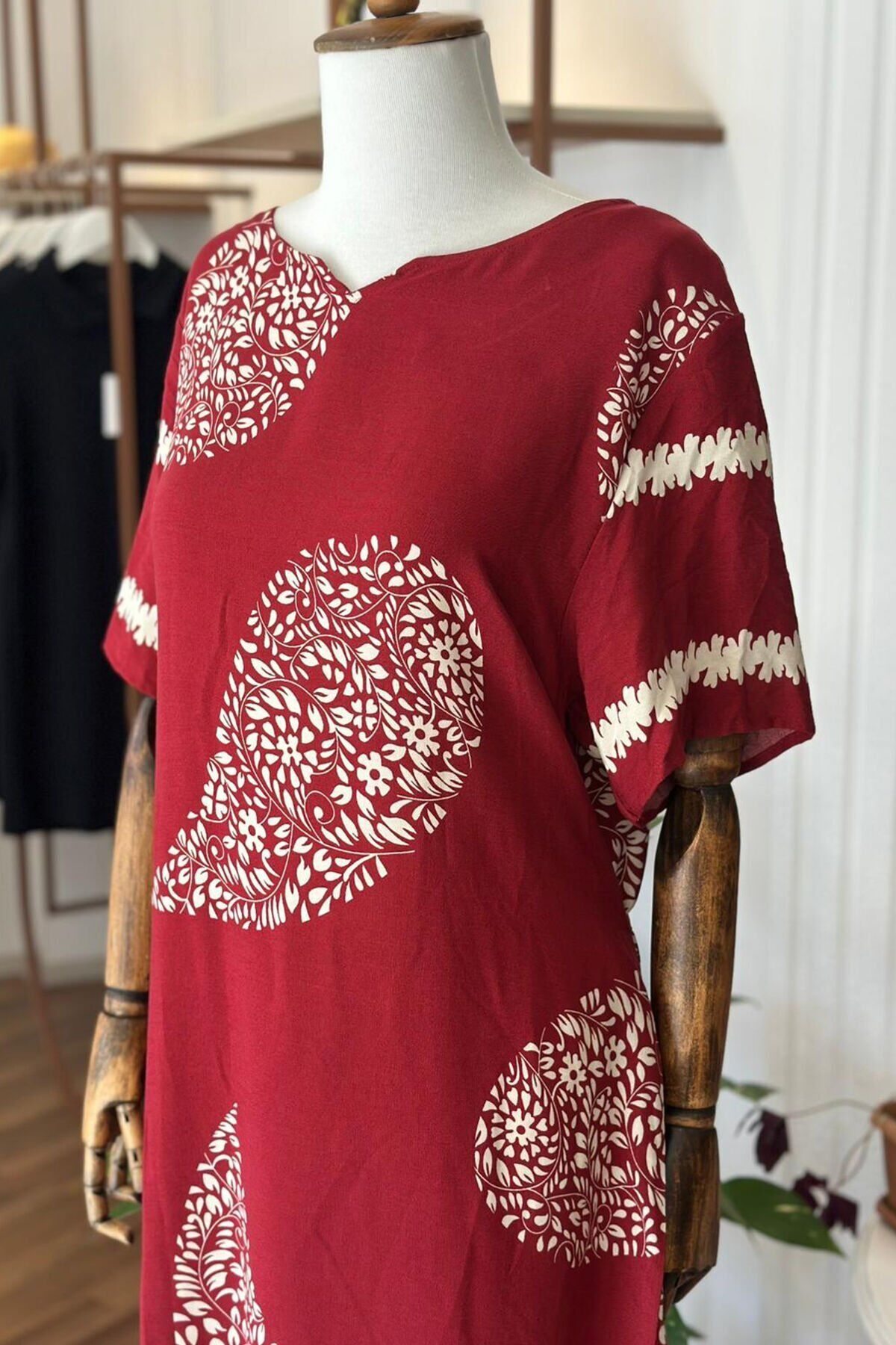 Bordo Desenli Kısa Kol Pamuklu Viskon Kumaş Büyük Beden Elbise