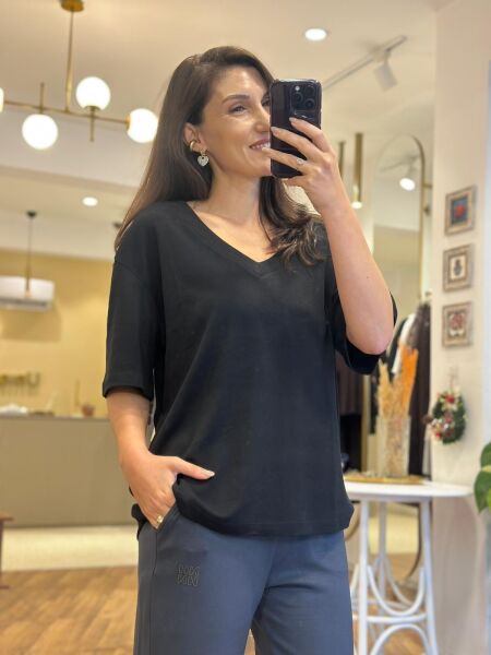 Massi Siyah V Yaka Oversize T-shirt