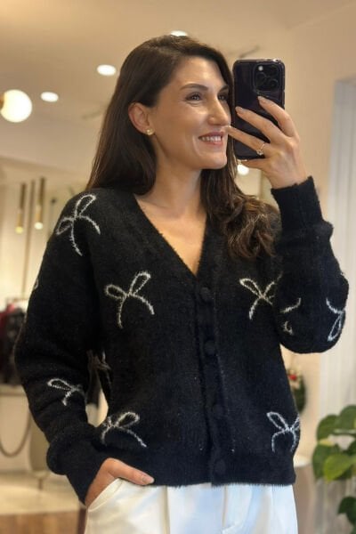 Siyah Yün Dokulu Standart Beden Hırka