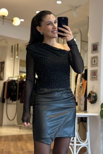 Siyah Taşlı Tül Bluz