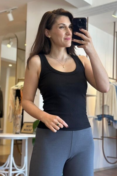 Siyah Halter Yaka Likralı Body