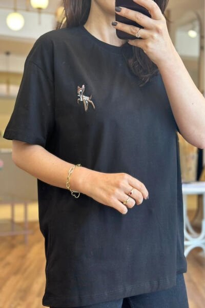 Siyah Geyik Nakışlı Bisiklet Yaka T-Shirt