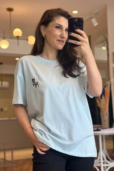 Mavi Geyik Nakışlı Bisiklet Yaka T-Shirt