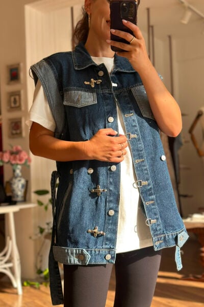 Renk Geçişli ve Aksesuar Detaylı Oversize Denim Yelek