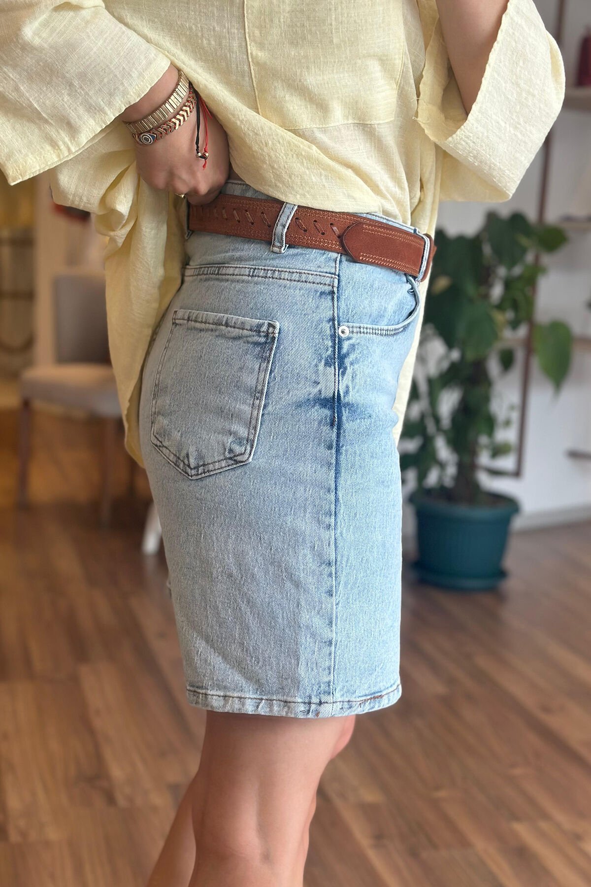 Açık Mavi Şehir Boy Yüksek Bel Likralı Denim Şort