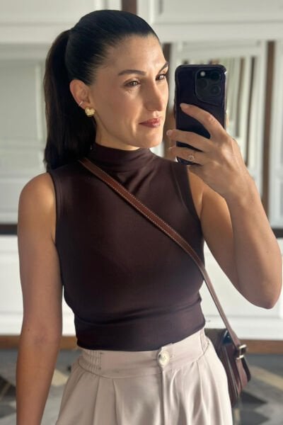 Acı Kahve Yarım Balıkçı Sıfır Kol Pamuklu ve Likralı Body(ÖN SİPARİŞ)