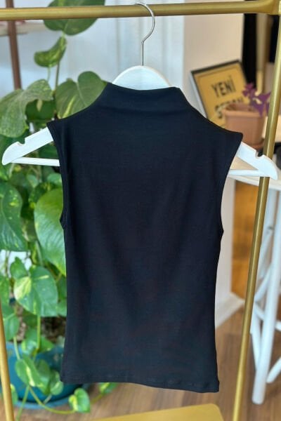 Siyah Yarım Balıkçı Sıfır Kol Pamuklu ve Likralı Body