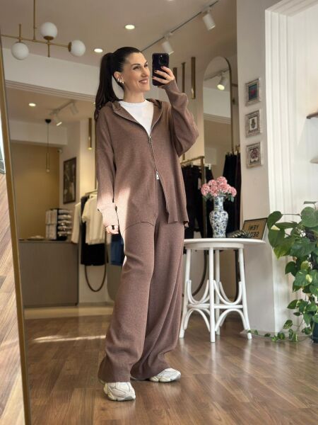 Kahverengi Kapüşonlu Oversize Triko Hırka Pantolon Takım