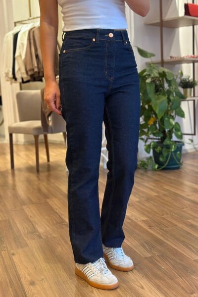 Koyu Lacivert Renkli Dikişli Boyfit Jean