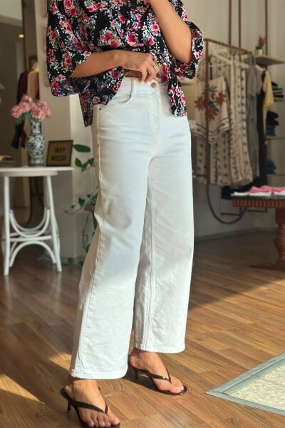 Beyaz Yüksek Bel Likralı Flare Jean