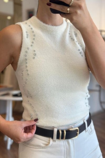 Ekru Yumuşak Dokulu Taş Baskılı Süveter