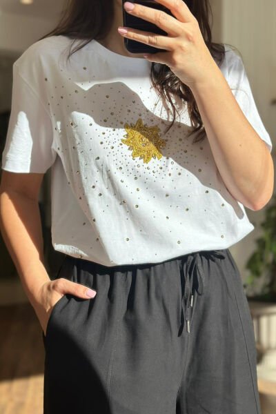 Beyaz Gold Taş  Detaylı Pamuklu T-Shirt