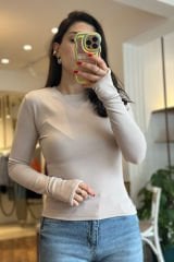 Krem Bisiklet Yaka Parmaktan Geçmeli Body