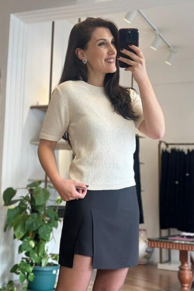 Ekru Kısa Kollu Merserize Bluz