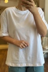 Beyaz Bisiklet Yaka Pamuklu Tshirt