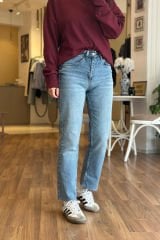ZR Mavi Yıkamalı  Paçaları Kesik Boyfit Model Likrasız Jean