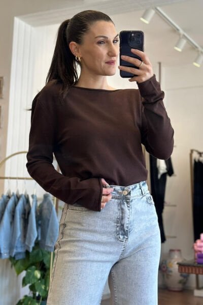 Kahverengi Uzun Kollu Standart Beden Triko