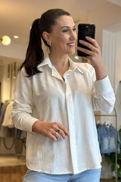 Beyaz Taşlı Tensel Kumaş Gömlek