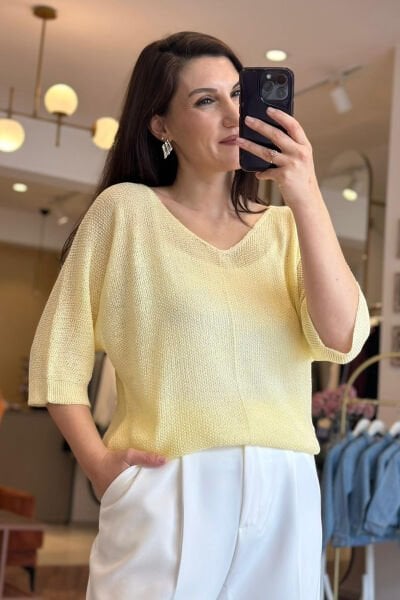 Sarı Rengi Standart Beden Ajurlu Merserize Bluz