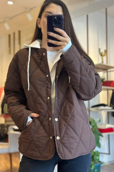 Kahverengi Kapşonlu Kapitone İnce Mont