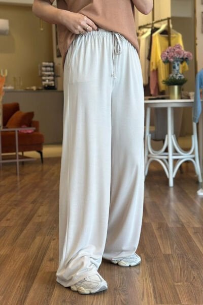 Krem Modal Kumaş Beli Bağcıklı Bol Paça Eşofman Altı