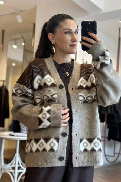 Kahverengi Desenli Standart Beden Hırka