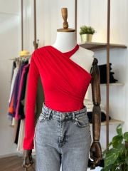 Kırmızı Tek Omuz Toka Detaylı Buzzy Kumaş Bodysuit