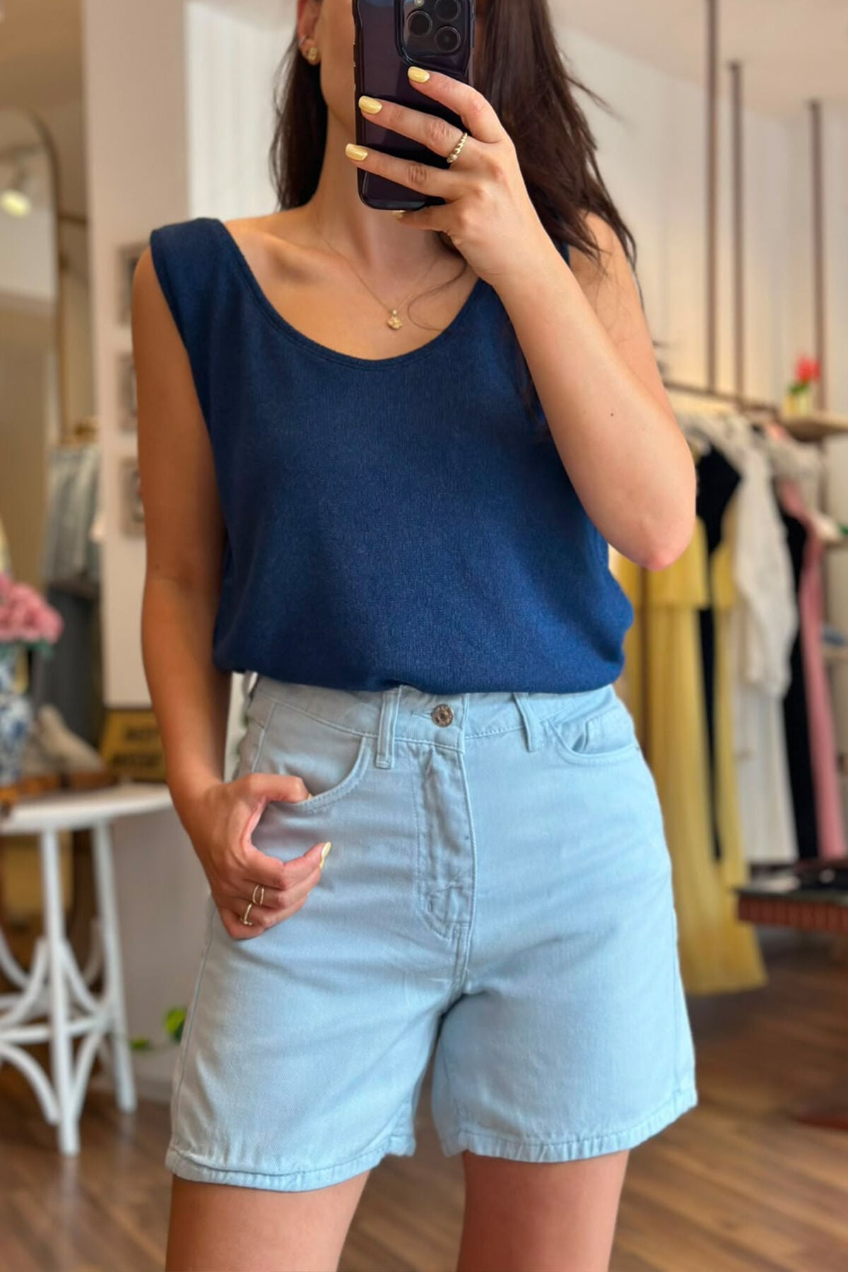 Açık Mavi Yumuşak Dokulu Denim şort