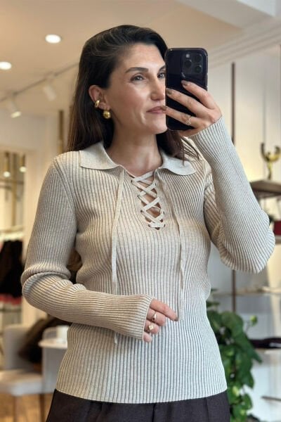 Massi Önü Kuş Gözü Detaylı Ekru Fitilli Triko