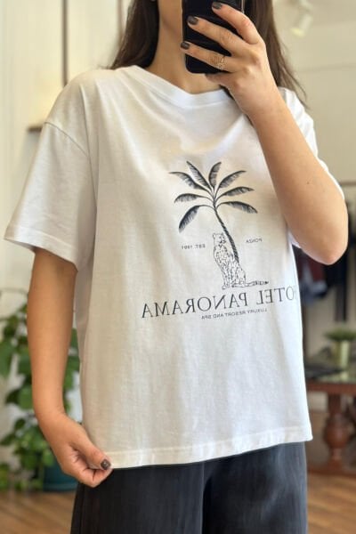 Beyaz Bisiklet Yaka Pamuklu Oversize T-shirt