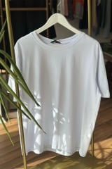 Beyaz Bisiklet Yaka Pamuklu Oversize Tshirt