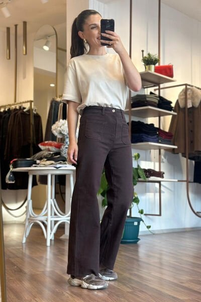 Kahverengi Yüksek Bel Likralı ve Önü Cep Detaylı Jean